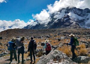salkantay trek in april