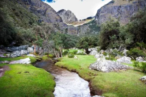 lares trek in august