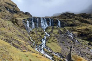 lares trek in march